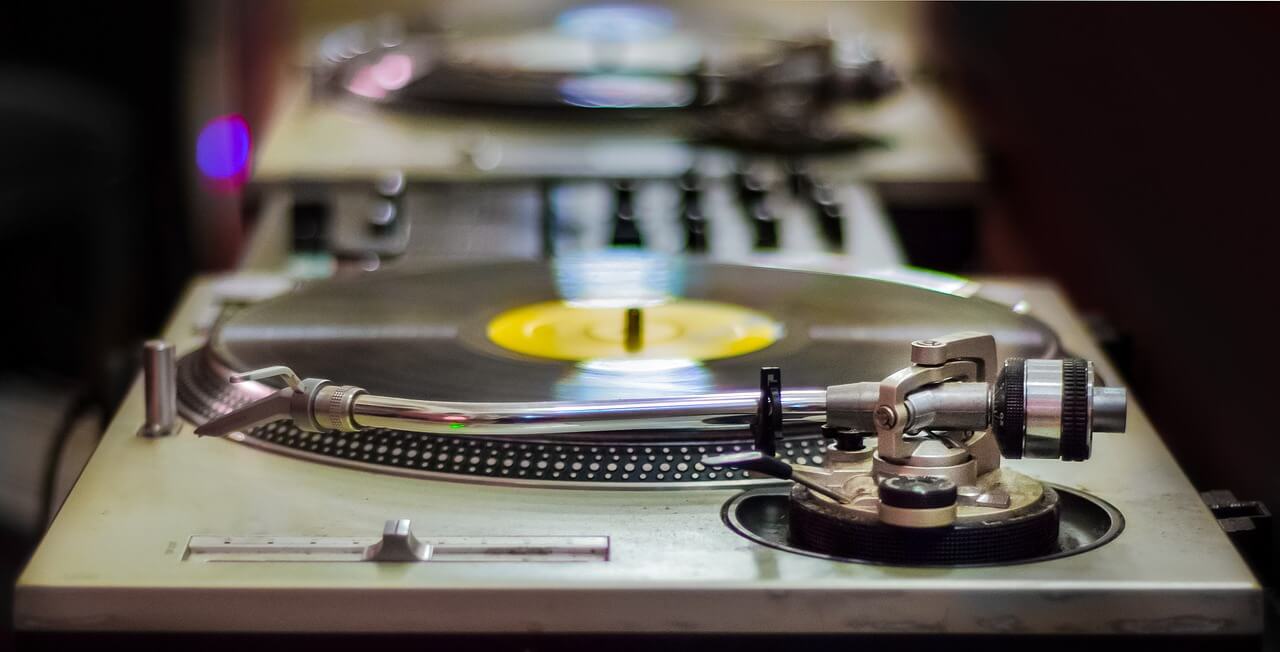 Top 10 Terms Every Vinyl Record Collector Needs to Know 